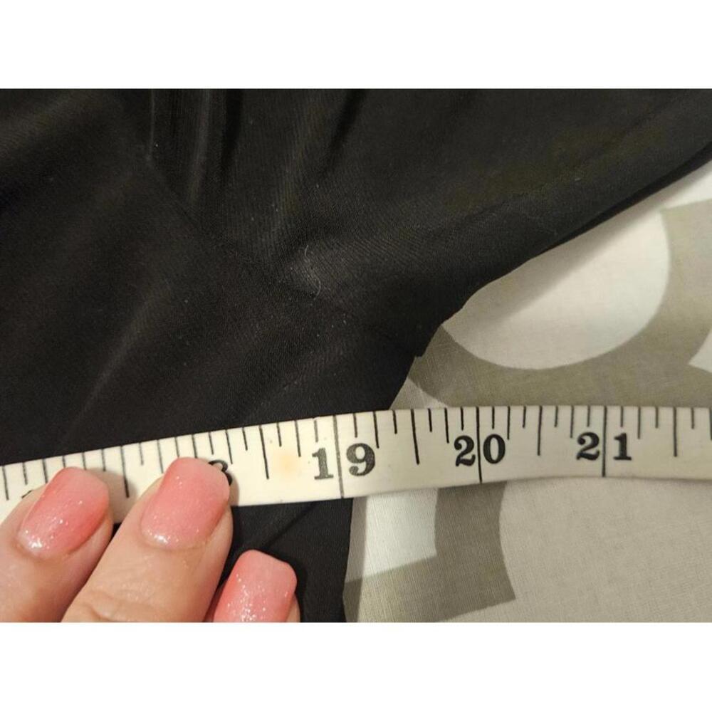 Elegant Black Midi Dress - Picture 6 of 7